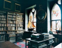 littledallilasbookshelf:Mount Stuart House,