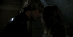 Tate &amp; Violet / Kyle &amp; Zoe kiss appreciation post