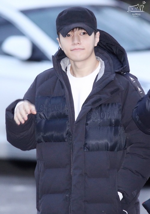 180119 going to KBS Music Bank© 엘투엠 | do not edit/crop/remove the watermark. 