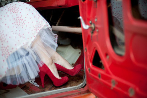 Holiday Red 194 crossed legs, stiletto, photo, roses, leather, feet, red, shoe cle avage, sexy, spik