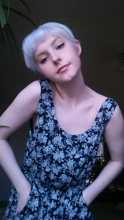 12cosmo:I accidentally dyed my hair sky blue