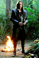 emospritelet:matthew-daddario:Rumplestiltskin Neverland attire appreciation postS3A was worth watchi