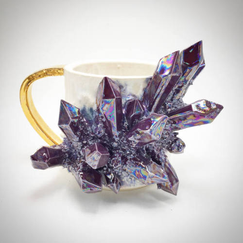 culturenlifestyle:New Exquisite Ceramics Grow Stunning Crystals Collin Lynch from Essarai Ceramics c