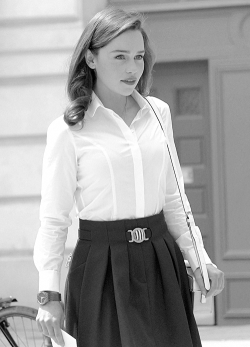 amyddune-deactivated20150717: Emilia Clarke