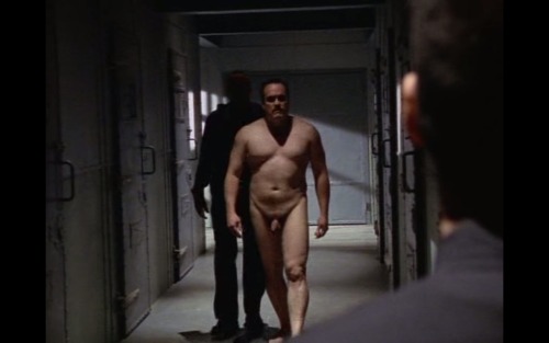 fhabhotdamncobs:  strongbearsbr:roughboy21:Actor: David Zayas as Morales on Oz… I remember that walk to the hole real well… Yummmm…  ​​I’m back. Follow @STRONGBEARSBR http://strongbearsbr.tumblr.com  W♂♂F     (WARNING!   Not the place