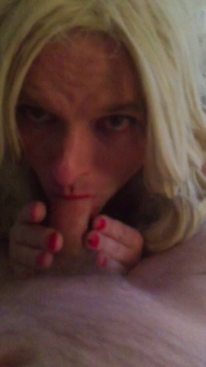 onlinetara: EXPOSE THIS SISSY. NAME AND SHAME.  This is onlinetara.  Clearest pic of sissy’s face so