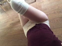 crydaisy:  laying on the floor taking ass