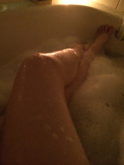 My first submission to any website. 23 Years Old and my legs are so long I can’t fit in the tub. I want to show more, but this is as far as I can go without feeling embarrassed about it. Okay. That’s all I have for today. Please enjoy, hopefully.