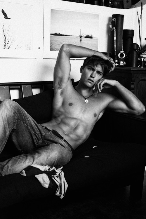 takemetobedandlosemeforever:  Lucas Garcez