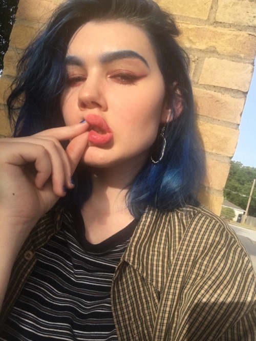 Local edgy teen stares into the sun for the aesthetic