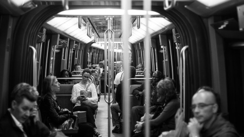 kevinrauzyphotographie:  .metro.                                              click on the picture to see more 