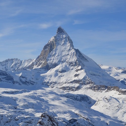 The perfect way to start into the winter season was to visit last weekend the Matterhorn which is situated on the border between Switzerland and Italy!
(at Matterhorn)