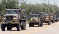 theonion:  Trump Deploys National Guard To Press Conference For Standing OvationWASHINGTON—Activating the reserve military forces to assist in the urgent mission, President Donald Trump reportedly deployed the National Guard to a press conference Tuesday