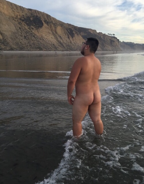 tonyvandercub:  A day at Blacks Beach. 