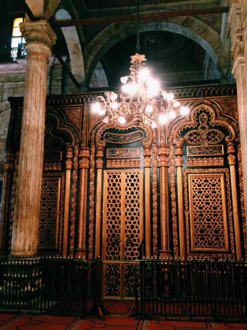 outfit-repeatxr:  Cairo, Egypt - 28, Sept 2015 