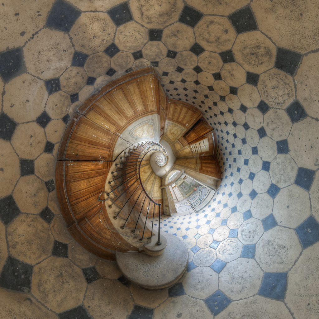 annajungdesign:  Spiral staircase in the Galerie Vivienne (by Vincent Montibus) 