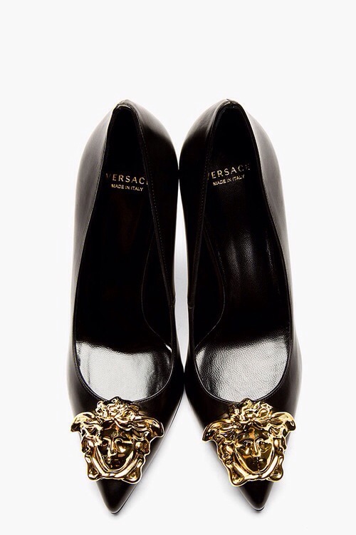 ohliviarous-perfection:  Fashion, couture, interiors and everything your heart desires