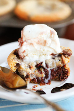 chocolate chip lava cookie