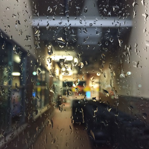 Water droplets on a window at Schnucks