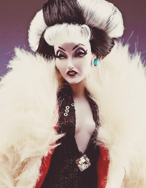 how-to-be-beautifull:  Cruella de Vil doll ©   