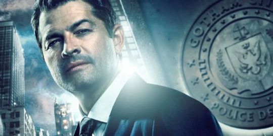 Gotham Knights: Misha Collins Weighs in on Harvey Dent's Big Reveal