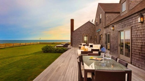 dolce-vita-lifestyle:  Summer rentals