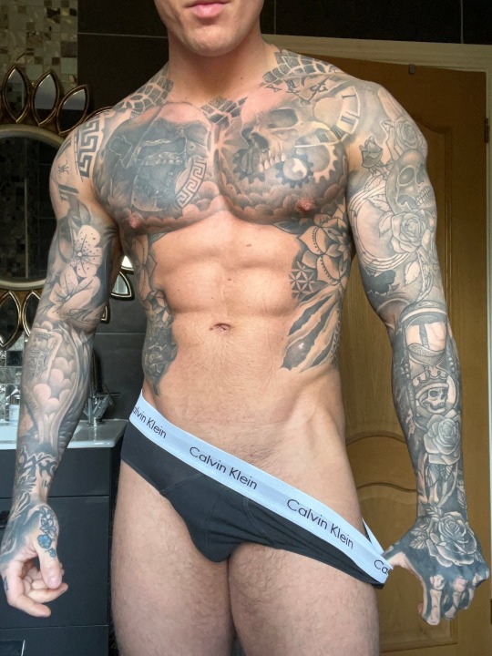 muscleinbriefs-deactivated20230: adult photos