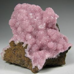 fireinthebreeze:  bijoux-et-mineraux:Rhodochrosite - Kalahari Manganese Fields, South Africa rhodochrosite for deep heart chakra healing