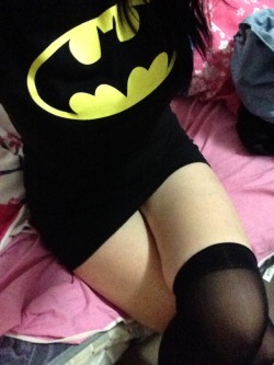 sciencebyday:  Batman and thigh highs, these