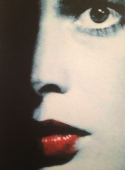 lanostradisamistade:  Cinema [7/8]  David Lynch - Blue Velvet, 1986(Isabella Rossellini) ”Blue velvetBut in my heart there’ll always bePrecious and warm, a memoryThrough the yearsAnd I still can see blue velvetThrough my tears” Bobby Vinton - Blue