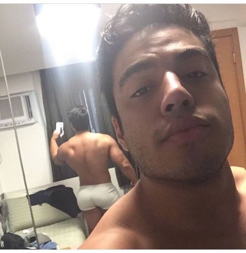willgetleaner: Slimmer the waist, more fuckable I get.