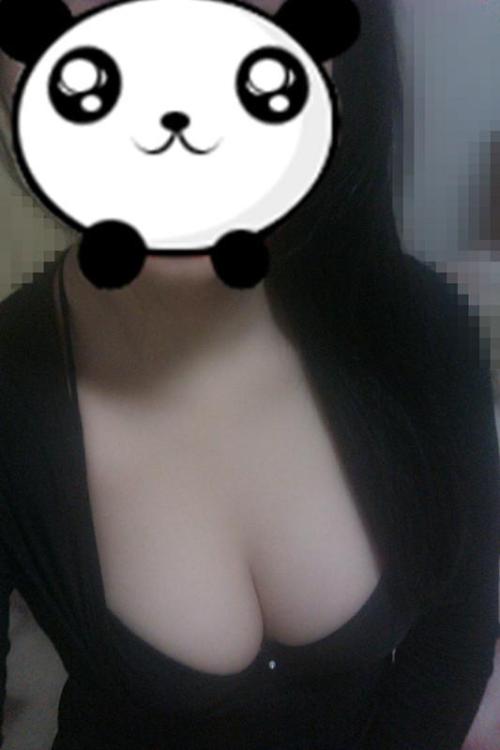 chinagoodlover:  身材丰满 小逼粉嫩的大学前女友
