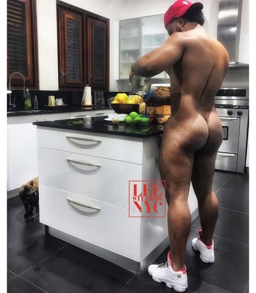 1rulenodrawz:  1997jaydee:  thagoodgood:   Who do you want butt ass naked in your kitchen????!!!!  1  2  3  4  5  6   7   8   1:8  2,7,8