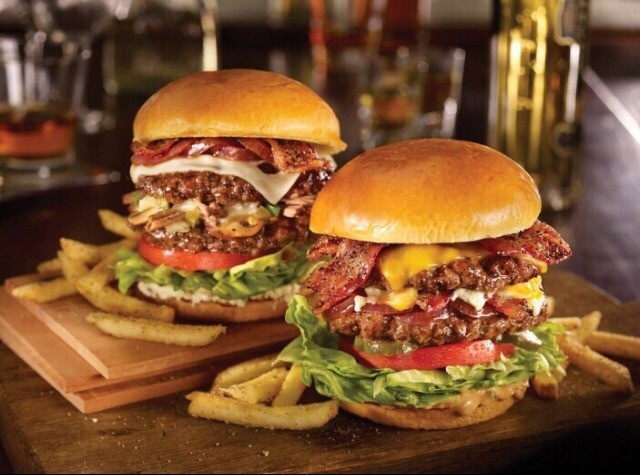 adr0itness:  irontemple:  ahma37:  🍔✨  yes  Fuck me