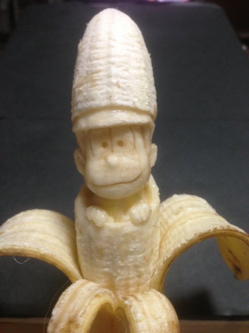 somesortofsupernova: bluenightkitty: nekonukoneko: Osomatsusan banana carving by Keisuke Yamada (201