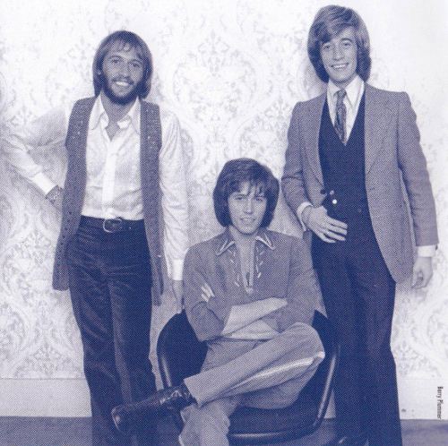terahkay: gibbconnoisseur: Bee Gees - with a sound to last forever! Awwwww!!!   <33333333333333