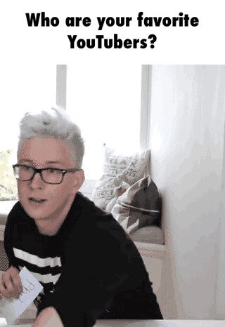 porcellaindolle:  phansbumsex:  skyethedoctor:  Me in a nutshell.  His face is pretty
