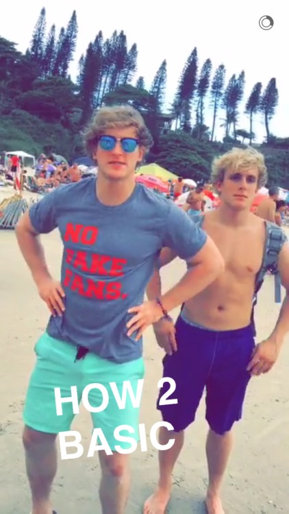 hotfamousmen:  Logan and Jake Paul