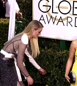 tarjeisandviks:Sophie Turner and Maisie Williams at the 74th Annual Golden Globe Awards.  
