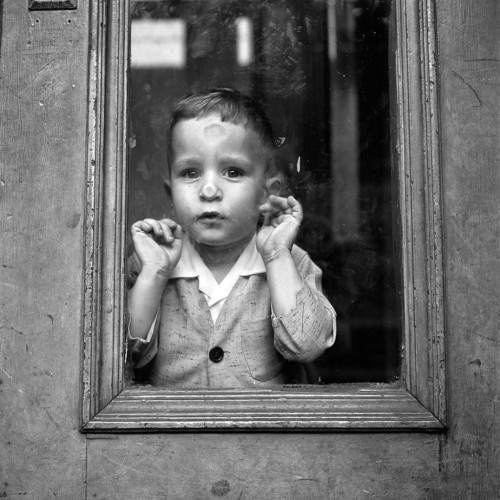 sweetheartsandcharacters:Street photography by Vivian Maier (1926-2009).