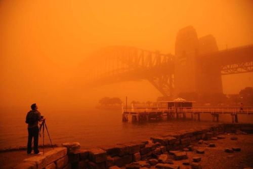 end0skeletal: In 2009, an iron-rich dust storm 300 miles wide and 600 miles long moved across Austra