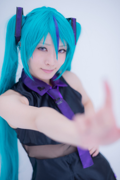 cosplayando:  more Vocaloid cosplay