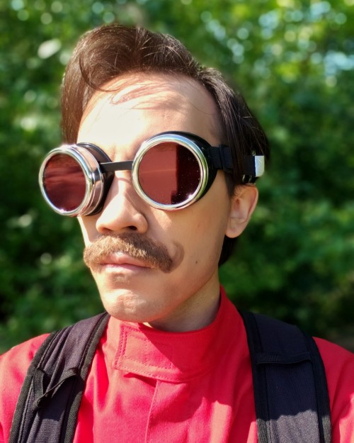 Steampunk Goggles With Red Lenses