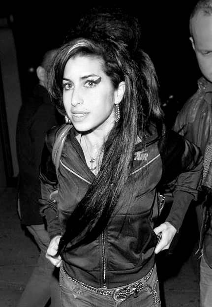 pat920:  Amy Winehouse. Pat.💋  Le sac à dos. Pat.💋