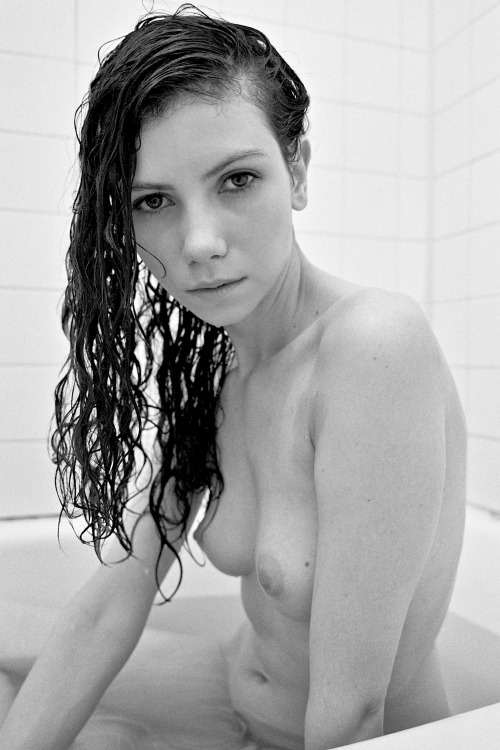 creativerehab: Trish in the bath #5. Lo-res 120 film scan. beautiful