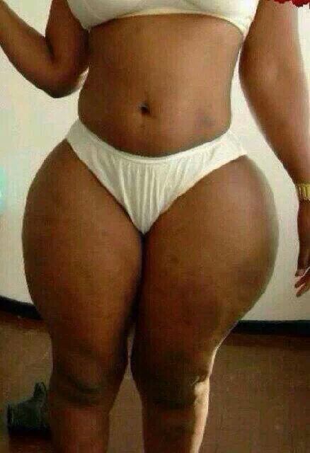 fletchertrowan:  pearhub:  #wide hips #bbw  Cakes