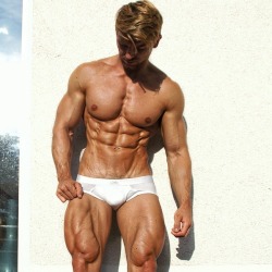thegymismychurch:  Tadzio_de 