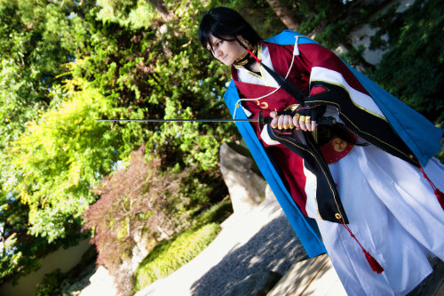 thecrippledmuse:  I’ve been working on this costume off and on for almost a year now. The bulk