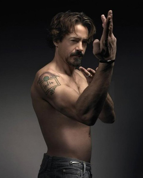 Sex theblindninja:  Robert Downey Jr. incorporates pictures