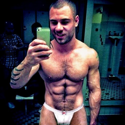 gym-punk-jock-nerd:  1,000 + NEW FOLLOWERS SINCE JUNE 10TH: NOW 29,000+. THANKS & HAMMER THE ABS FOR SUMMER!